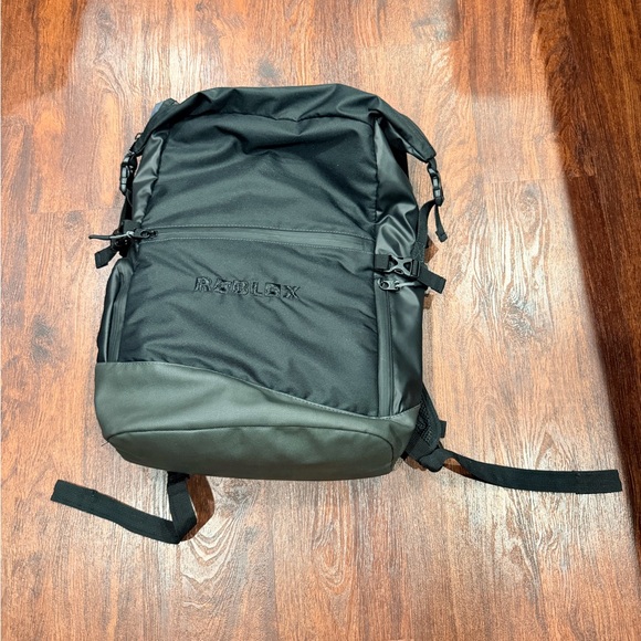 Base Camp x ROBLOX AUTHENTIC RARE Black Employee Swag Backpack - Picture 4 of 7